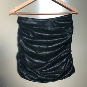 ARITZIA WILFRED Harlequin vegan leather ruched skirt, SZ 8 (fits like a 6)